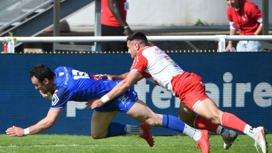 Rugby: Biarritz, battu par Castres (48-13), officiellement rel&eacute;gu&eacute; en Pro D2