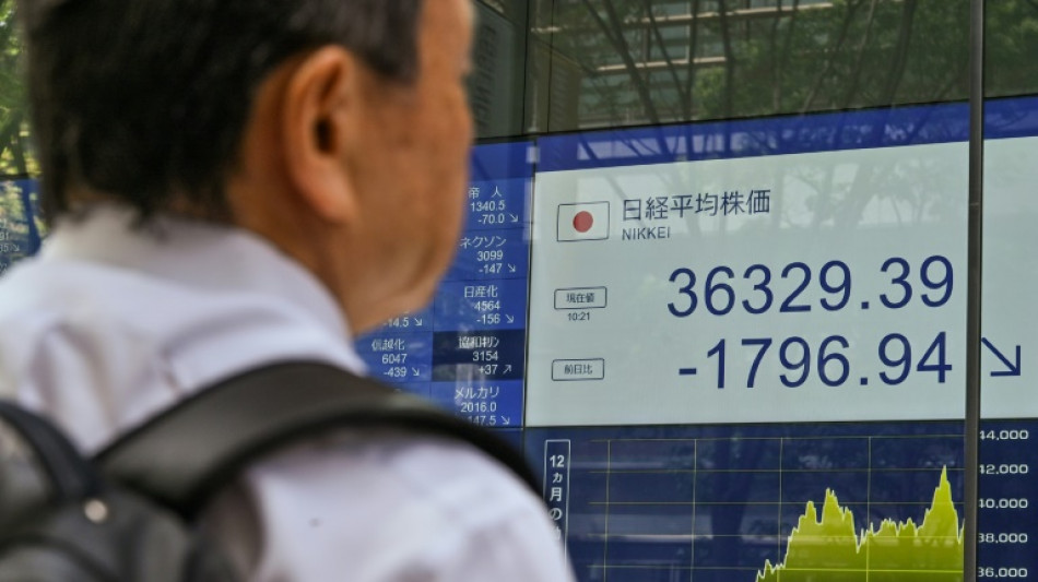 La Bourse de Tokyo s'effondre apr&egrave;s la chute &agrave; Wall Street