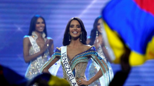 "&iexcl;Nos robaron el Miss Universo!", reclama Maduro tras corona de EEUU