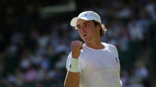 Jo&atilde;o Fonseca estreia com vit&oacute;ria e avan&ccedil;a &agrave; 2&ordf; rodada em Wimbledon