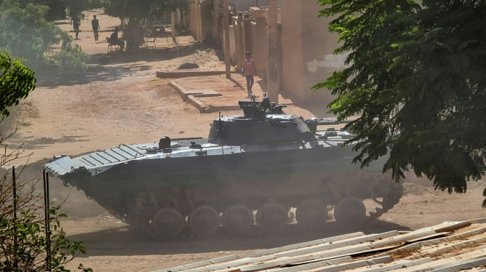 La tregua entre generales entr&oacute; en vigor en Sud&aacute;n, pero siguen los enfrentamientos 