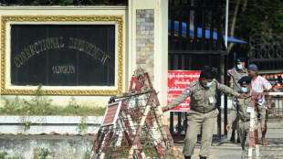 Birmanie: la junte lib&egrave;re pr&egrave;s de 6.000 prisonniers, dont plusieurs &eacute;trangers