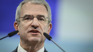 L'action Nestl&eacute; chute apr&egrave;s un nouveau changement abrupt &agrave; la t&ecirc;te du groupe.