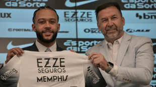Memphis Depay diz que 'Deus' e suas ra&iacute;zes africanas o levaram ao Corinthians