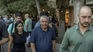 Isra&euml;l: le rival de Netanyahu l'accuse de prioriser sa survie politique
