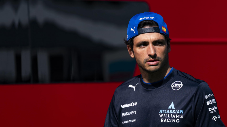 F1: Sainz 'duro adattarsi a un nuovo team, lo dimostra Hamilton'