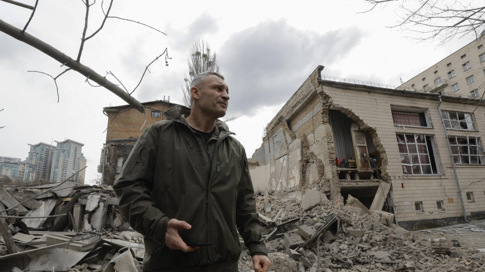 Sindaco Kiev, 'cedere territori in cambio di pace'