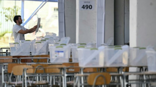 Atemorizados pelo crime, chilenos votam para presidente