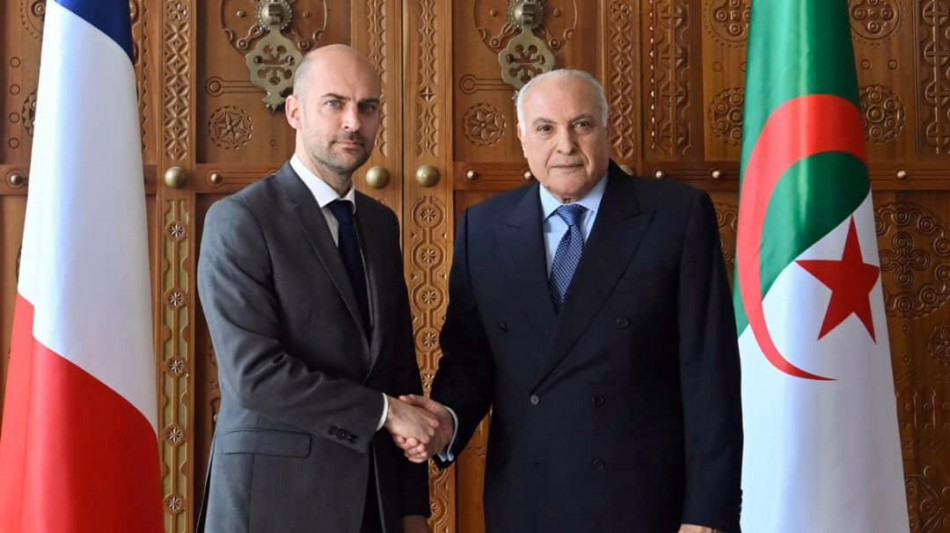 Parigi, 'l'espulsione di diplomatici da Algeri avr&agrave; conseguenze'