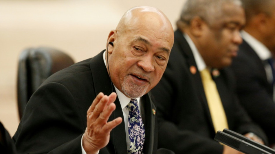 Corpo do ex-presidente do Suriname Desi Bouterse ser&aacute; cremado no s&aacute;bado