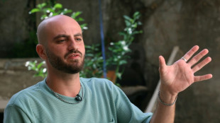 Cach&eacute; dans un arbre, le massacre du festival Nova sous ses pieds