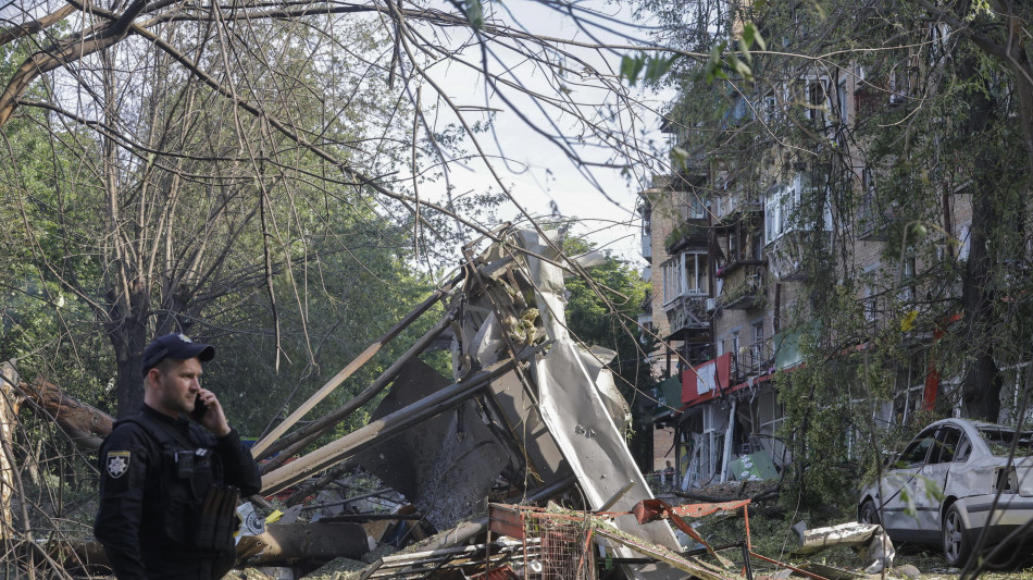Kiev, un morto e diversi feriti negli attacchi russi con droni
