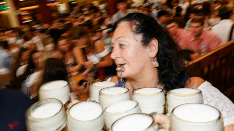 "O'zapft is": M&uuml;nchner Oktoberfest bei Sommerwetter gestartet
