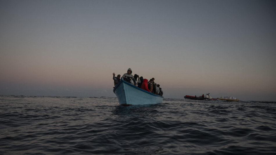 Pronto l'hotspot a Shengjin, &egrave; sotto controllo italiano