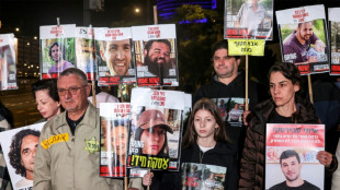 Bra&ccedil;o armado do Hamas divulga v&iacute;deo de ref&eacute;m mantido em Gaza