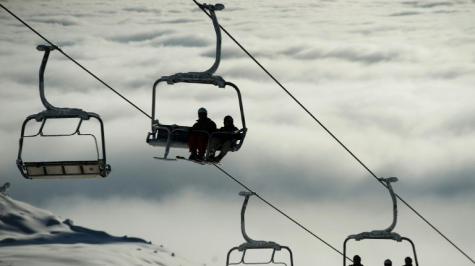 Reabre la estaci&oacute;n de esqu&iacute; espa&ntilde;ola mientras investigan un impactante accidente de telesilla