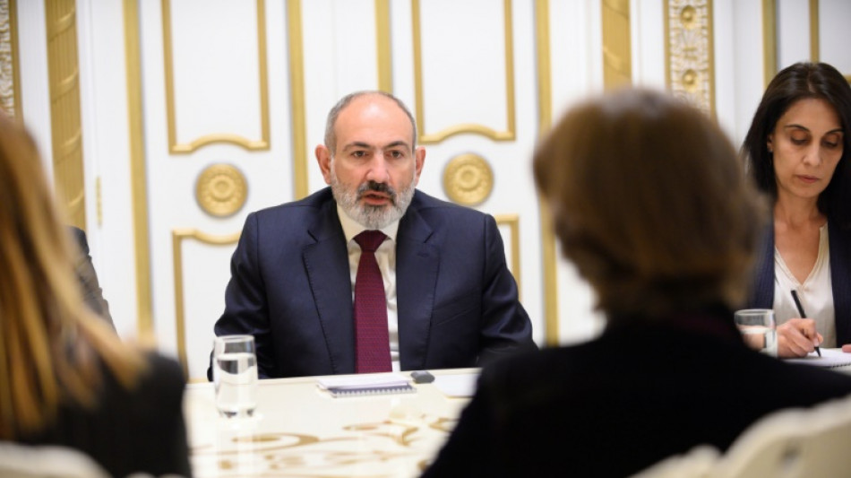 Primeiro-ministro arm&ecirc;nio diz que aceitou reuni&atilde;o com l&iacute;der do Azerbaij&atilde;o