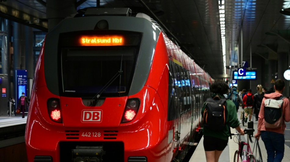 Prognose des Nahverkehrsverbands: Deutschlandticket k&ouml;nnte bald 59 Euro kosten