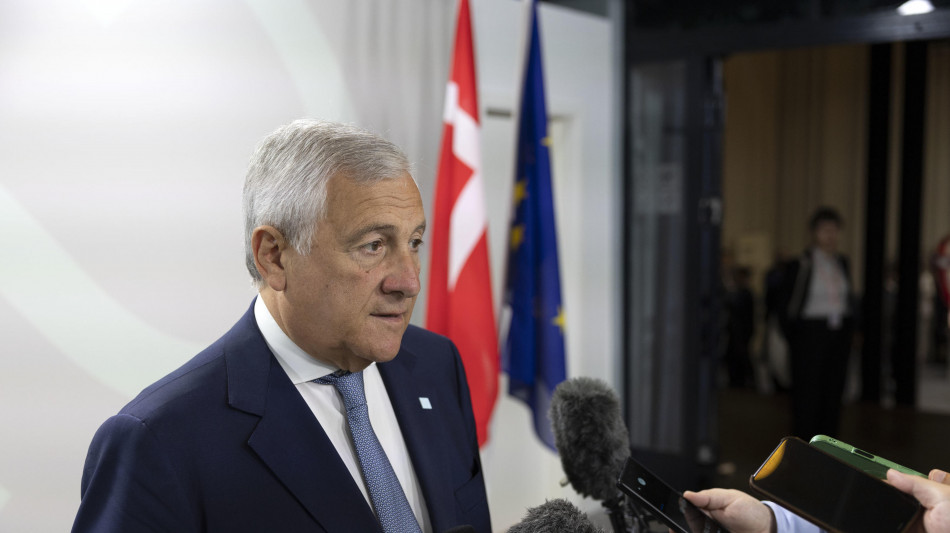 Tajani, 'favorevole a sanzioni finanziarie alla Russia