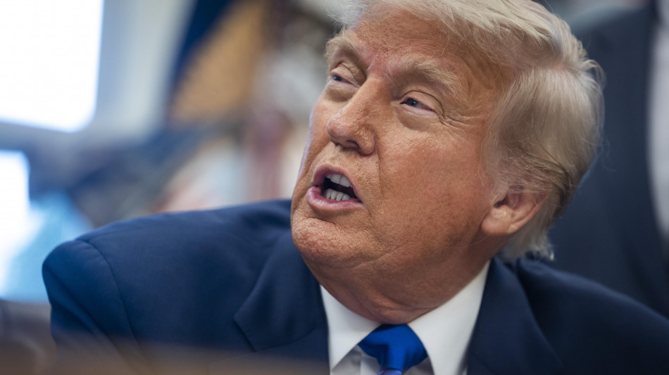 Trump: annuncer&ograve; dazi sui farmaci entro due settimane