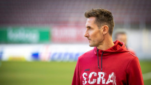 Klose erh&auml;lt President's Award der UEFA