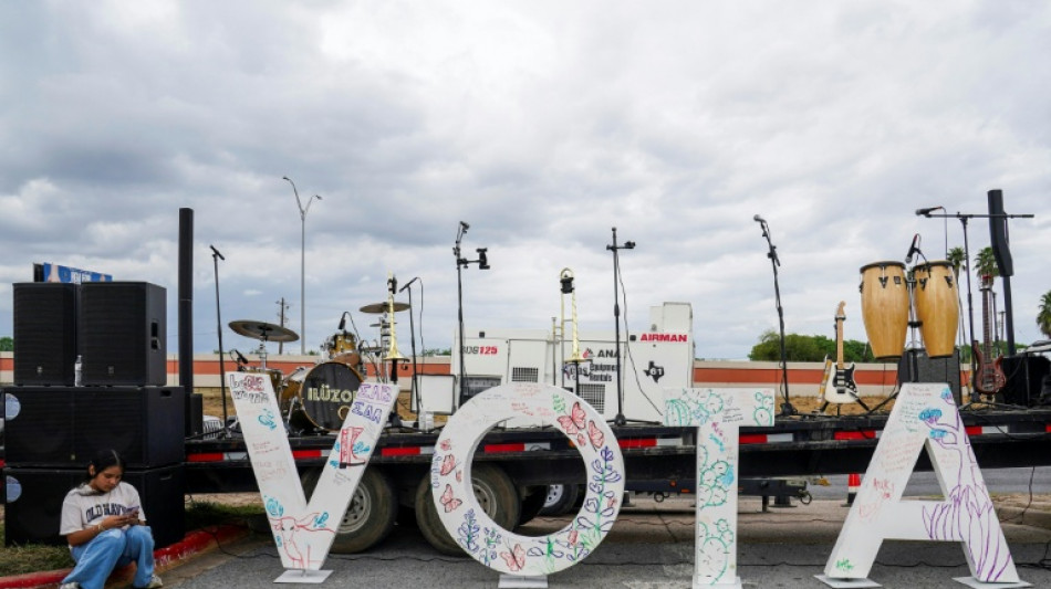 Au Texas, les Latinos d&eacute;&ccedil;us par Trump courtis&eacute;s par les d&eacute;mocrates