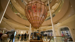 Le march&eacute; du luxe se stabilise mais continue de perdre des clients, selon une &eacute;tude