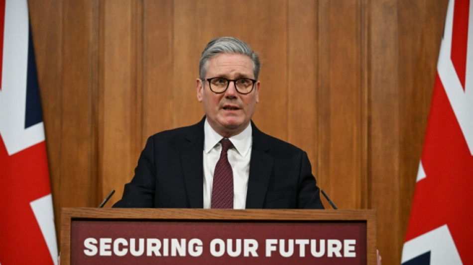 Mandos militares de unos 30 pa&iacute;ses se re&uacute;nen en Reino Unido para hablar de Ucrania