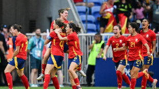Espanha bate Col&ocirc;mbia nos p&ecirc;naltis e vai &agrave; semifinal no futebol feminino dos Jogos