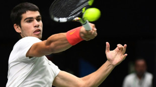 Italy and Germany advance in Davis Cup, Alacaraz has losing homecoming