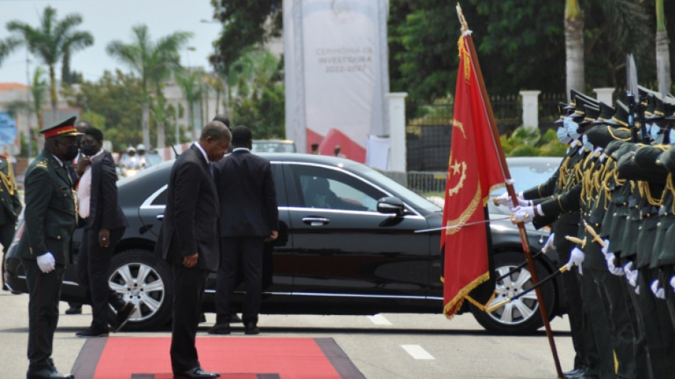 El angole&ntilde;o Louren&ccedil;o jura como presidente tras una disputada elecci&oacute;n