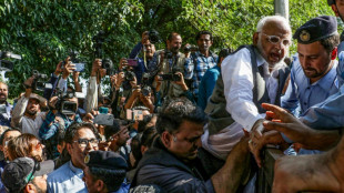 El exministro de Pakist&aacute;n Imran Khan, inhabilitado para ser electo durante cinco a&ntilde;os