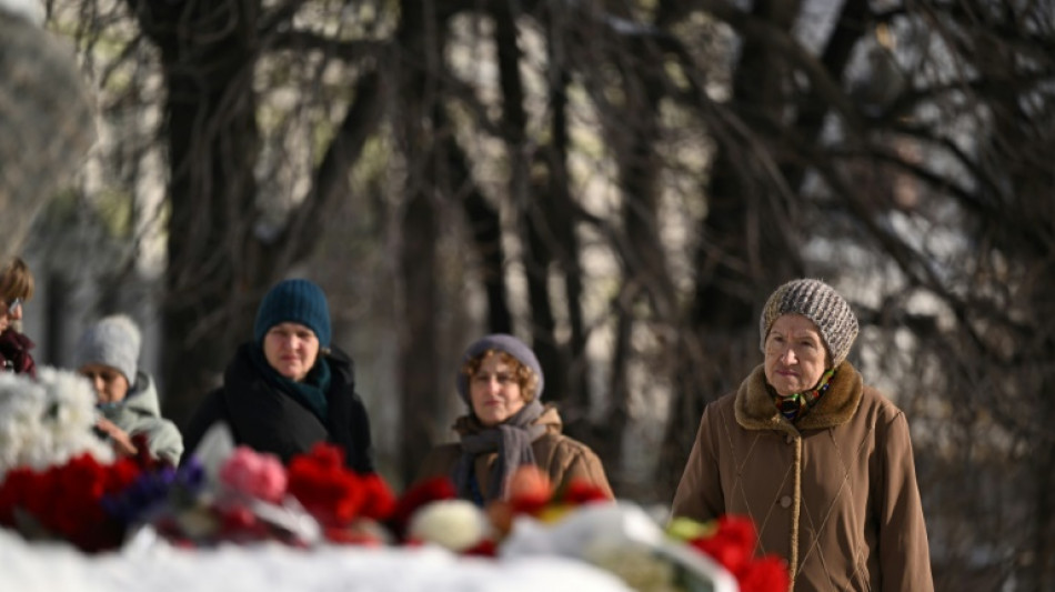 M&atilde;e de Navalny pede a Putin que lhe entregue o corpo do filho 'sem demora'