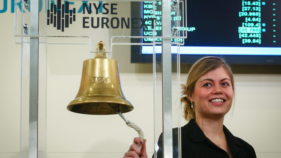 Borsa: Europa in calo, tiene Parigi +0,4%