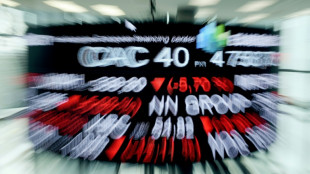 La Bourse de Paris marque un sextupl&eacute; dans le rouge
