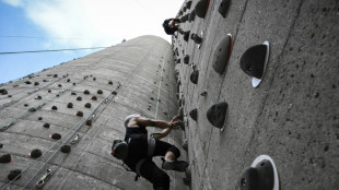 &Agrave; Bordeaux, des silos de 35 m&egrave;tres &agrave; gravir, symbole d'une escalade plus urbaine