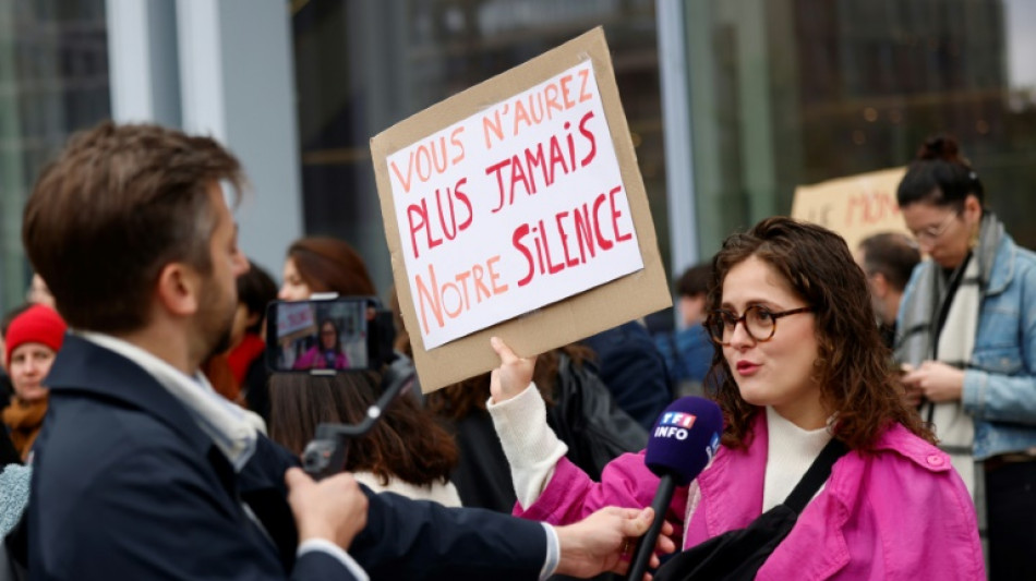 Prozess gegen Depardieu wegen &Uuml;bergriffen in Abwesenheit des Angeklagten begonnen