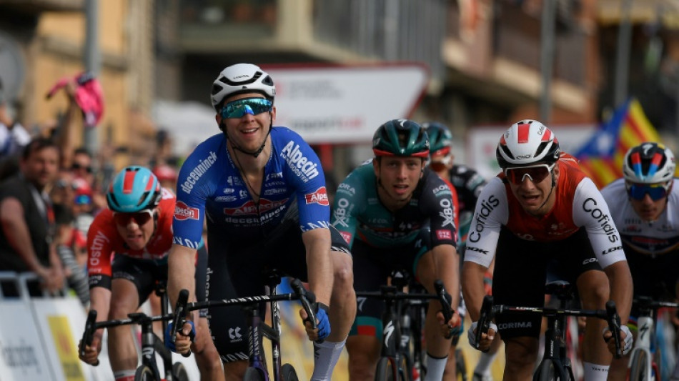 Tour de Catalogne: Groves remporte la 6e &eacute;tape, Roglic toujours leader