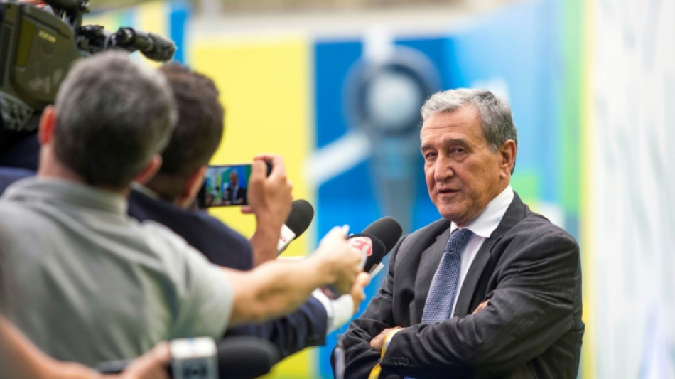 Parreira passar&aacute; por cirurgia ap&oacute;s piora de seu estado de sa&uacute;de