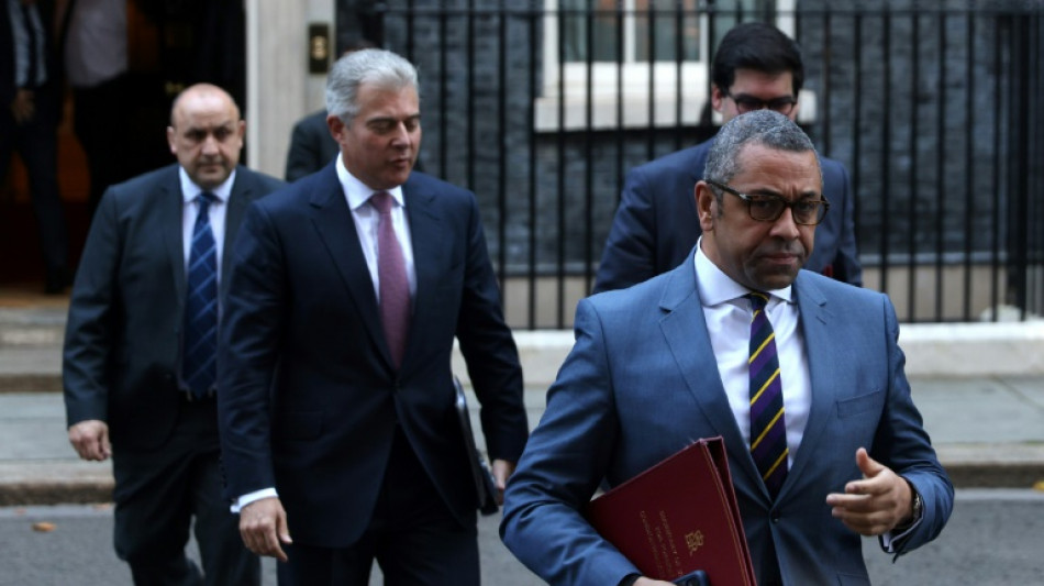 La primera ministra brit&aacute;nica, Liz Truss, lucha por mantenerse en el cargo