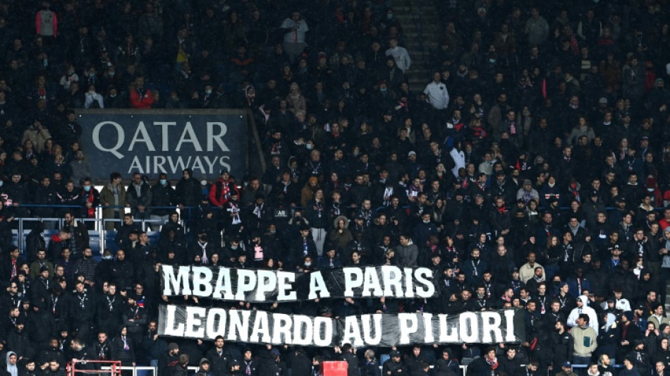 L1: Messi, Neymar et les joueurs du PSG siffl&eacute;s au Parc, sauf Mbapp&eacute;