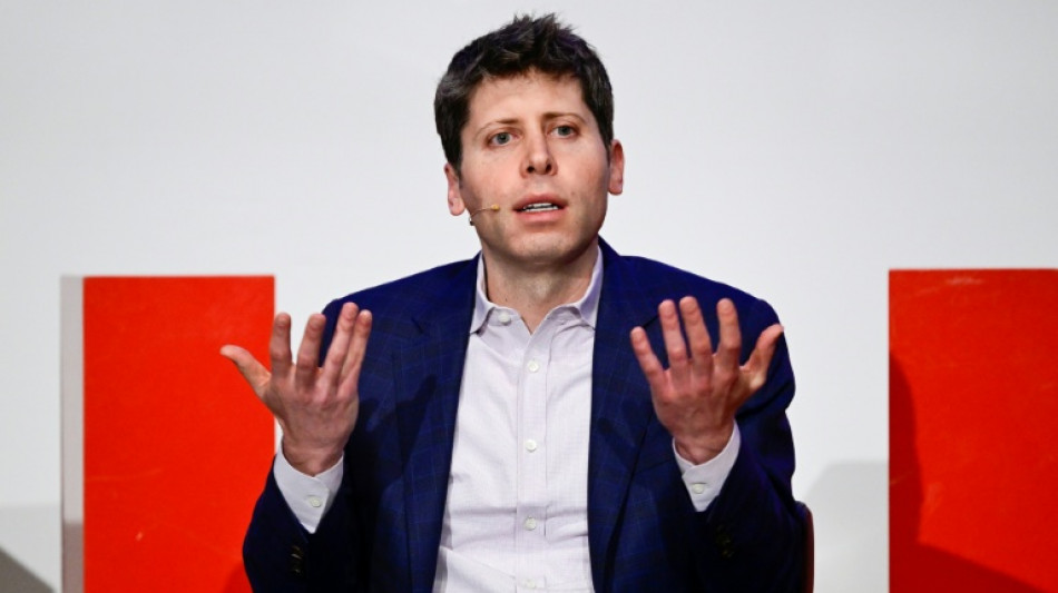 El jefe de OpenAI dice que Meta ofreci&oacute; bonos y salarios de 100 millones a sus empleados