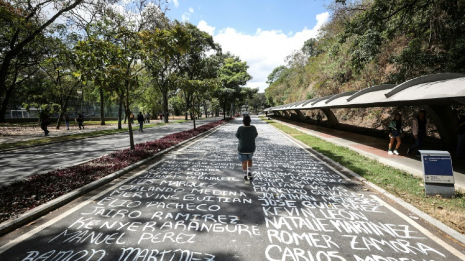 Venezuela: hommage &agrave; 320 personnes d&eacute;c&eacute;d&eacute;es lors de manifestations depuis 2014