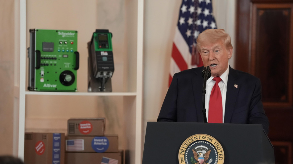 Trump, 'buone probabilit&agrave; di accordo sui dazi con la Cina'