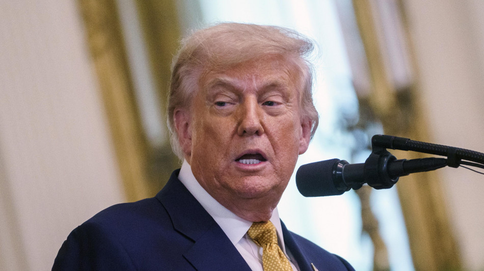 Trump al Wsj, non ho scritto lettera a Epstein, &egrave; un fake