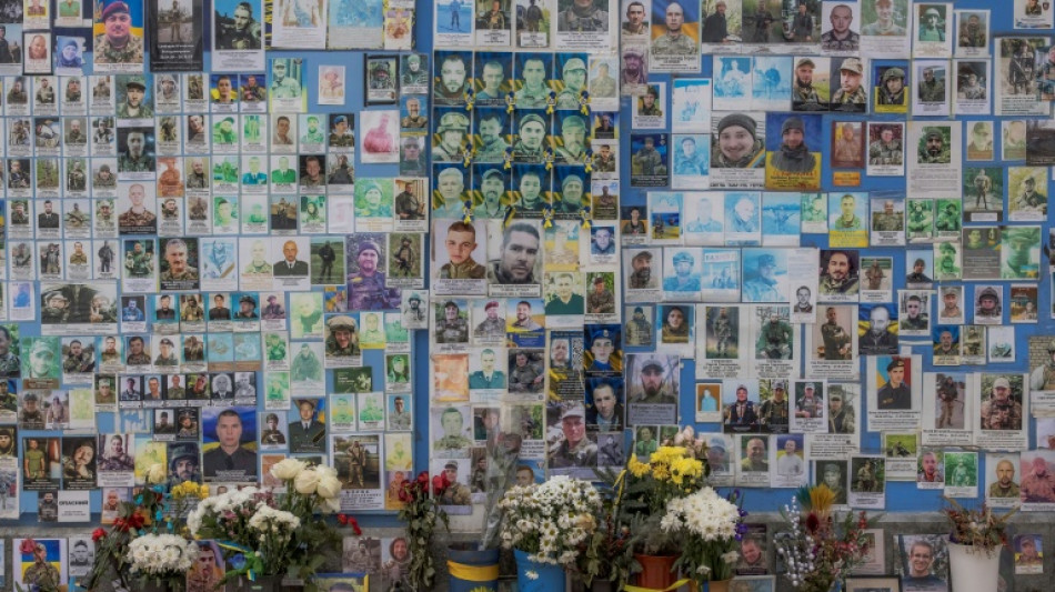 Zelensky pede envio de material militar &agrave; Ucr&acirc;nia para 'vencer' a R&uacute;ssia