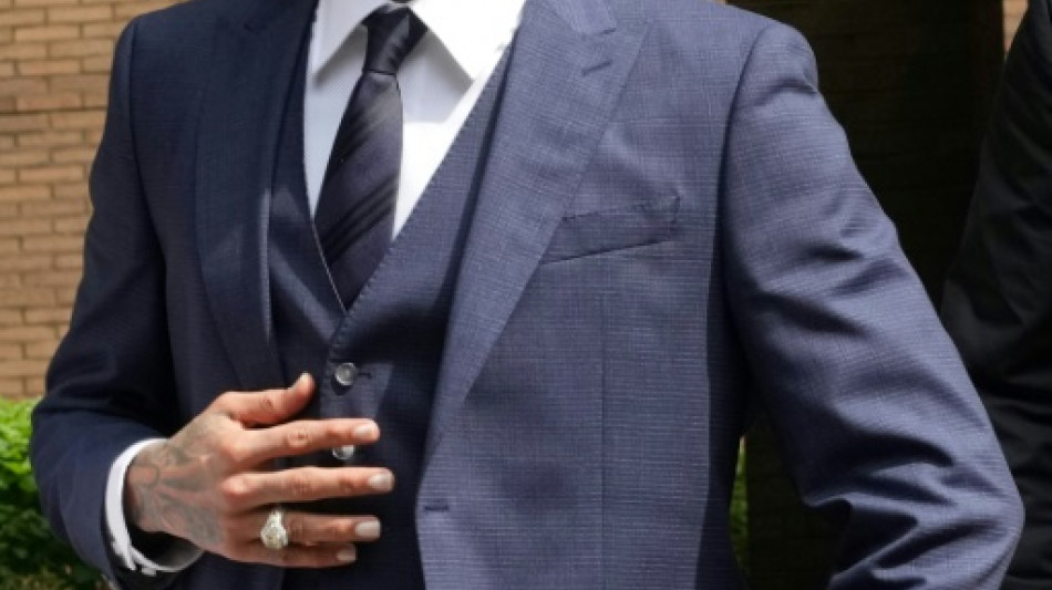 Chris Brown se declara inocente em processo de agressão em boate