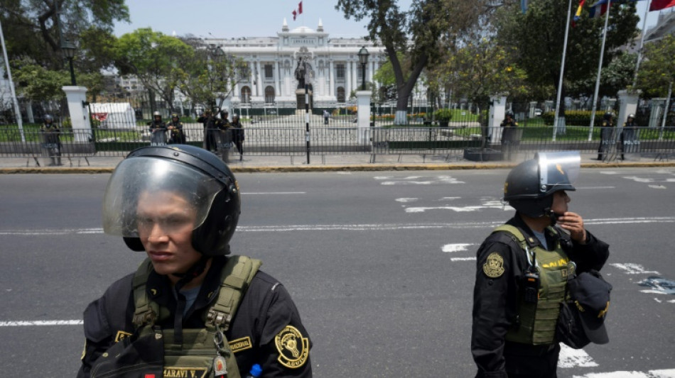 Congresso do Peru investiga suposta rede de prostitui&ccedil;&atilde;o no Legislativo