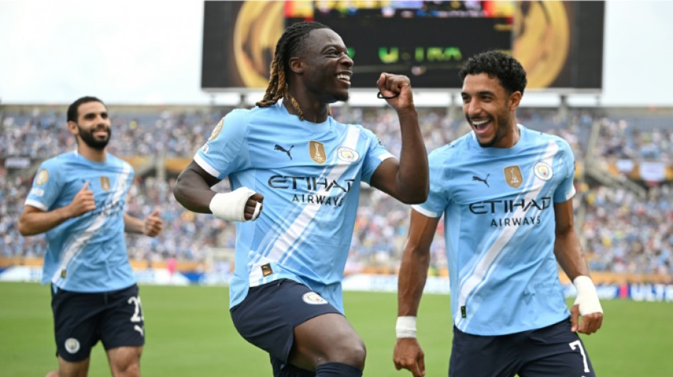 Man City sign kit deal worth reported &pound;1 billion