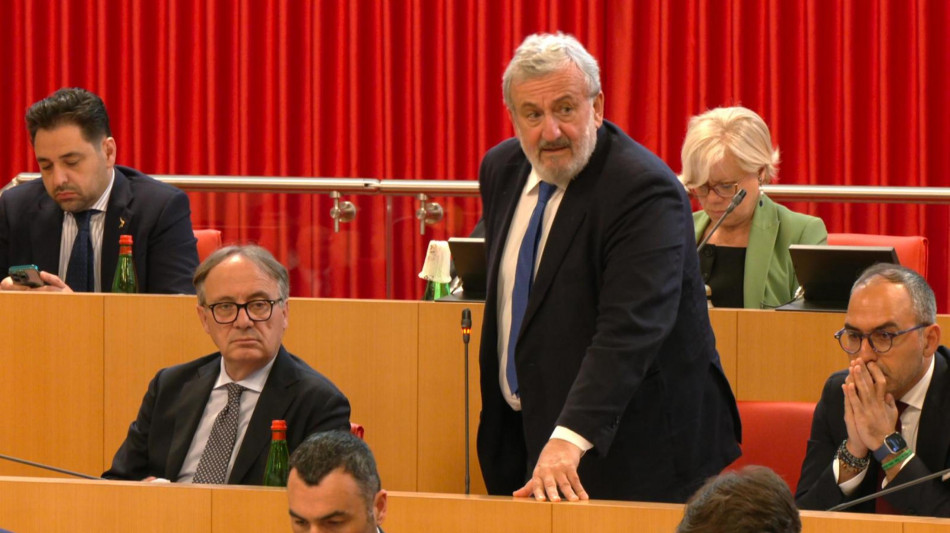 Emiliano, rigassificatrice? S&igrave;, se per decarbonizzare Ilva